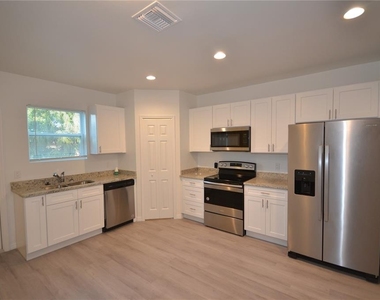 3341 Willard Street - Photo Thumbnail 12