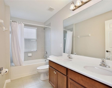 16005 Champlain Street - Photo Thumbnail 18