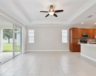 16005 Champlain Street - Photo Thumbnail 6