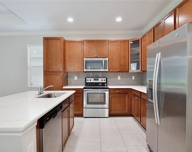 16005 Champlain Street - Photo Thumbnail 5