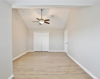 16005 Champlain Street - Photo Thumbnail 17