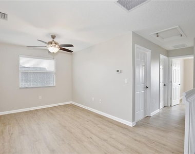 16005 Champlain Street - Photo Thumbnail 14