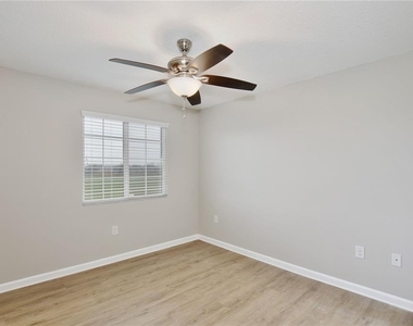 16005 Champlain Street - Photo Thumbnail 21