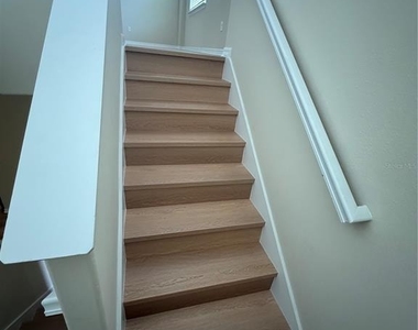 1710 Vista Meadows Drive - Photo Thumbnail 5