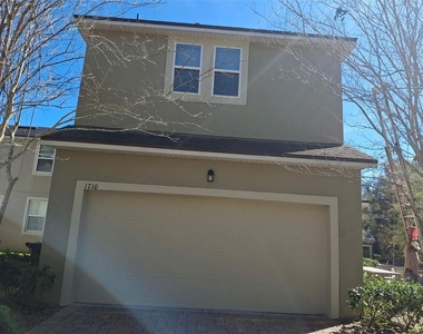 1710 Vista Meadows Drive - Photo Thumbnail 2