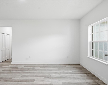 783 Marion Oaks Trl - Photo Thumbnail 17