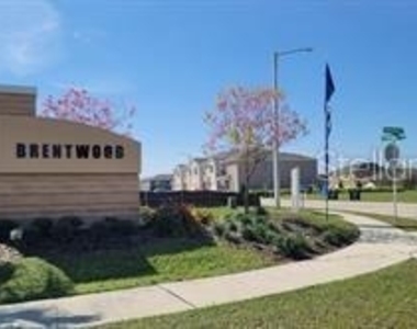 1215 Draintree Street - Photo Thumbnail 16