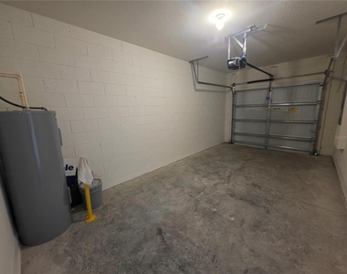1215 Draintree Street - Photo Thumbnail 13