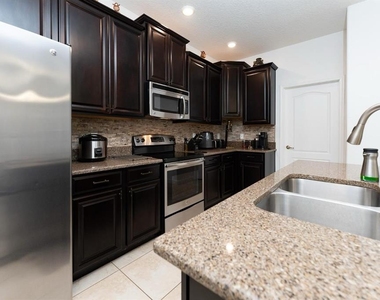 5917 Grassy Point Road - Photo Thumbnail 3