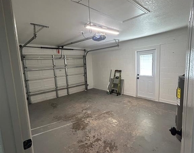 702 Lemon Ave - Photo Thumbnail 4