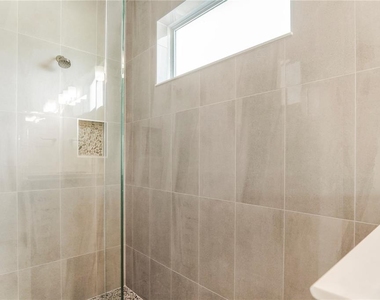 16120 Volterra Point - Photo Thumbnail 24