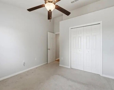 202 Highland Meadows Place - Photo Thumbnail 11