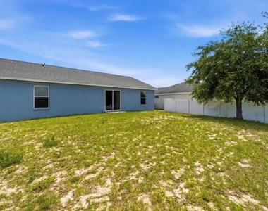 202 Highland Meadows Place - Photo Thumbnail 14