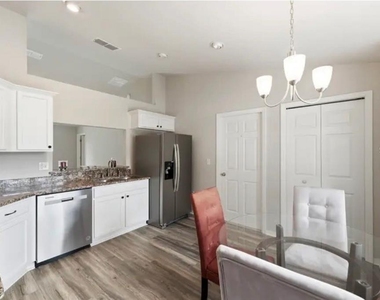 202 Highland Meadows Place - Photo Thumbnail 2