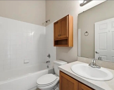 202 Highland Meadows Place - Photo Thumbnail 13