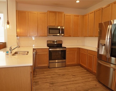 4909 Olivia Court - Photo Thumbnail 6