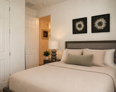 4909 Olivia Court - Photo Thumbnail 16