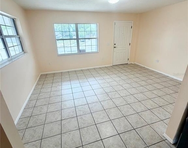 506 Holt Circle - Photo Thumbnail 18
