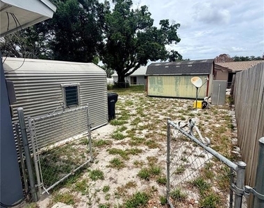 506 Holt Circle - Photo Thumbnail 3