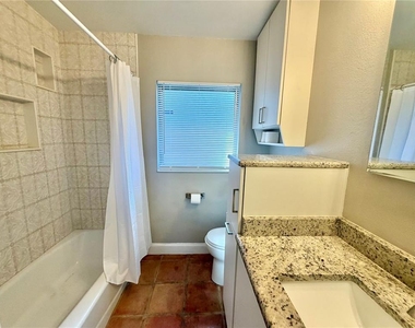 2619 E Washington Street - Photo Thumbnail 16