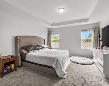 16461 Prairie School Drive - Photo Thumbnail 9