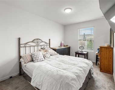 16461 Prairie School Drive - Photo Thumbnail 12