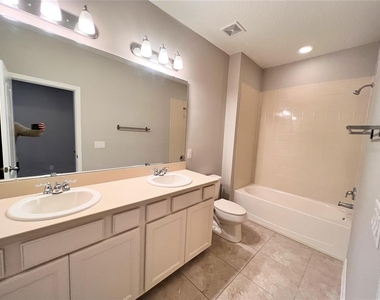 1123 Palma Verde Place - Photo Thumbnail 14