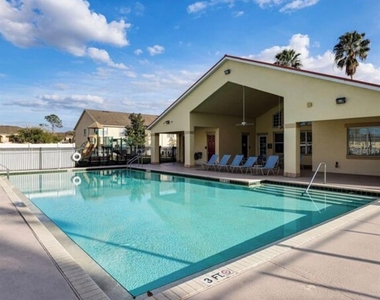 2704 Club Cortile Circle - Photo Thumbnail 31