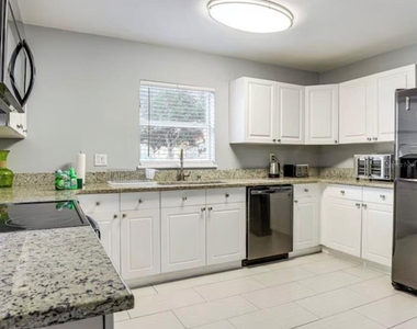 2704 Club Cortile Circle - Photo Thumbnail 4