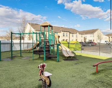 2704 Club Cortile Circle - Photo Thumbnail 29