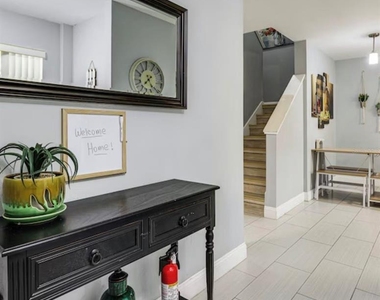 2704 Club Cortile Circle - Photo Thumbnail 10