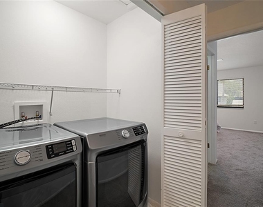 184 Sandlewood Trail - Photo Thumbnail 21