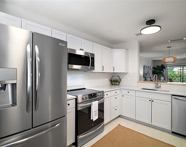 184 Sandlewood Trail - Photo Thumbnail 4