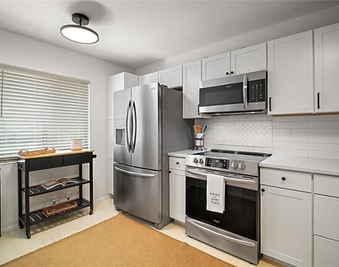184 Sandlewood Trail - Photo Thumbnail 3