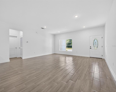 922 N Fairbairn Drive - Photo Thumbnail 9