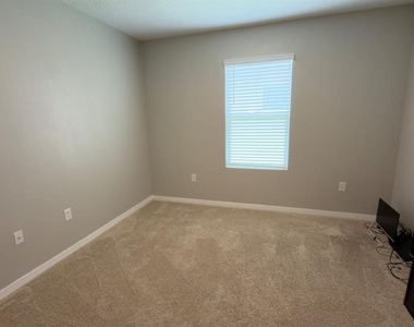 1583 Barberry Drive - Photo Thumbnail 16