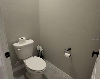 1583 Barberry Drive - Photo Thumbnail 12