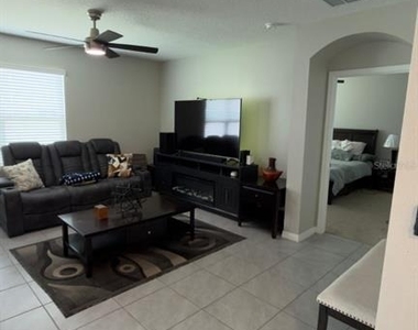 1583 Barberry Drive - Photo Thumbnail 5