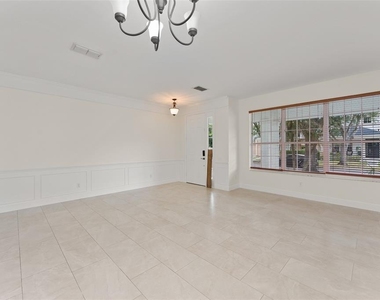 8838 Abbotsbury Drive - Photo Thumbnail 3