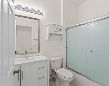 8838 Abbotsbury Drive - Photo Thumbnail 12