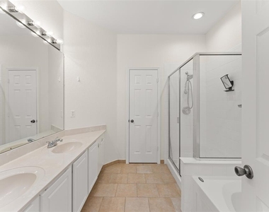 8838 Abbotsbury Drive - Photo Thumbnail 17