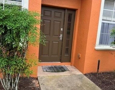 834 Assembly Ct - Photo Thumbnail 2
