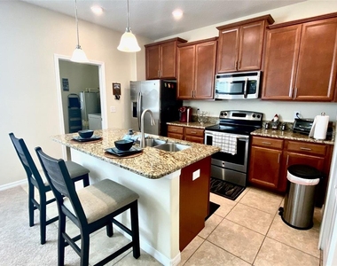 12802 Strode Lane - Photo Thumbnail 4
