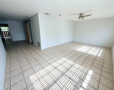 5343 Hansel Avenue - Photo Thumbnail 12