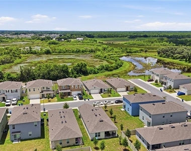 2735 Numa Falls Avenue - Photo Thumbnail 45