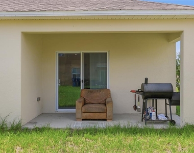 2735 Numa Falls Avenue - Photo Thumbnail 34