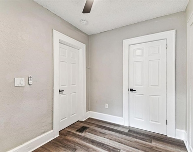 2329 7th Street S - Photo Thumbnail 8