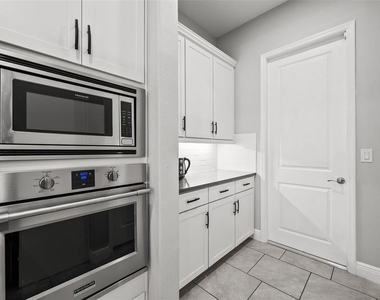 7484 Ripetta Street - Photo Thumbnail 18