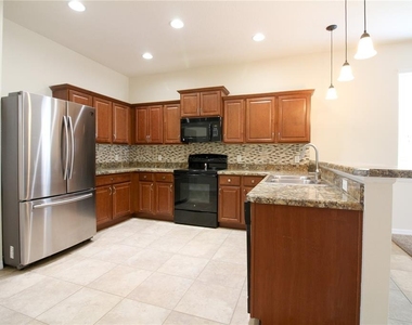 811 Krenson Woods Lane - Photo Thumbnail 7