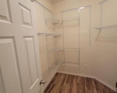 811 Krenson Woods Lane - Photo Thumbnail 8